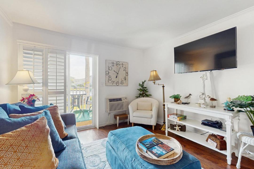 Photo of Livingroom in Cherry Grove Beach
