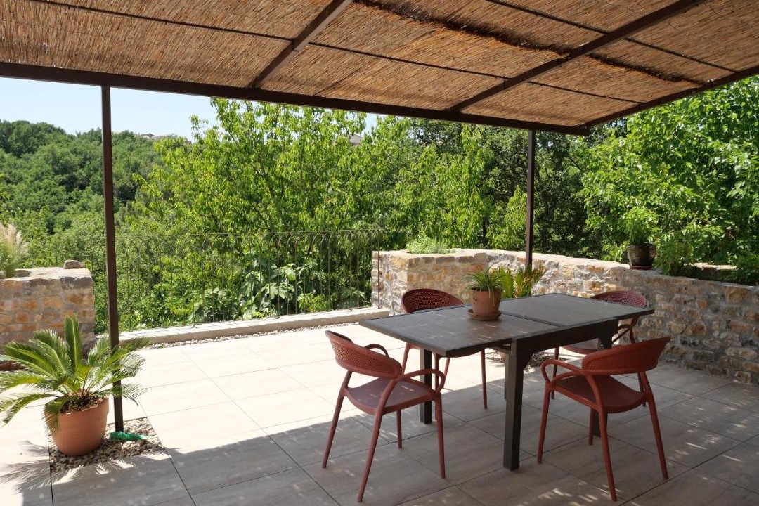 Photo of Patio Balcony in Saint-Etienne-de-Fontbellon