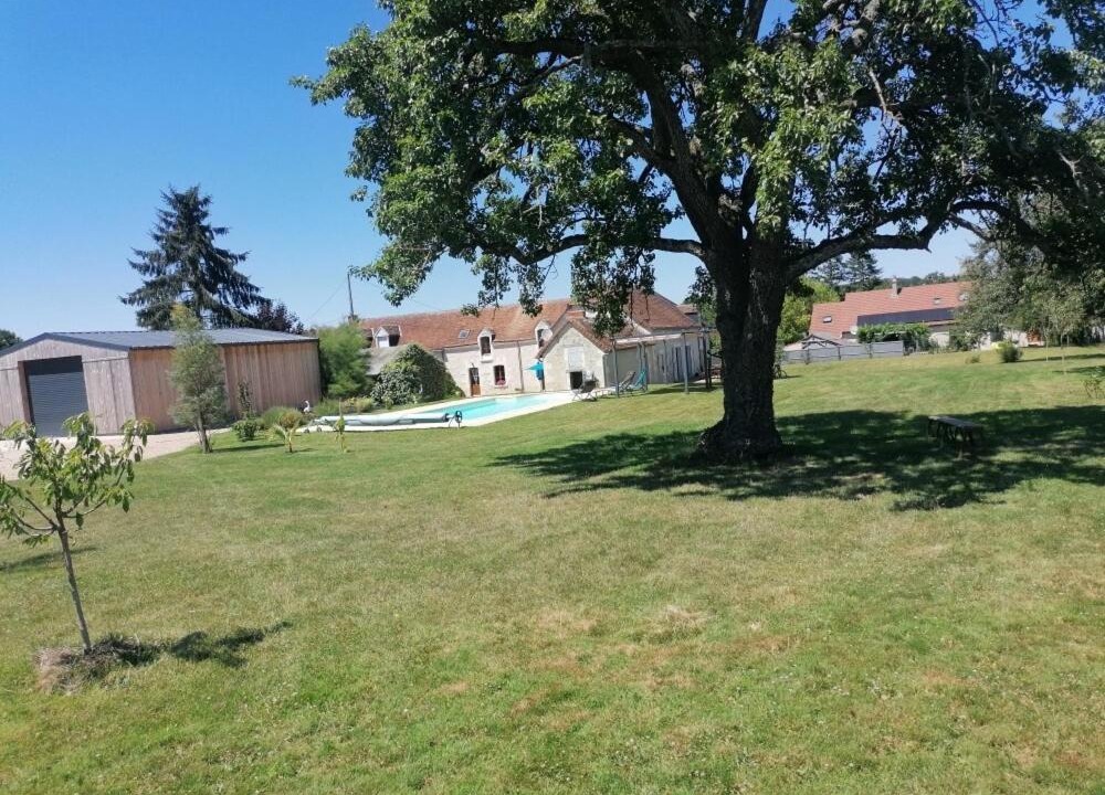 Photo of Others in Villeloin-Coulange