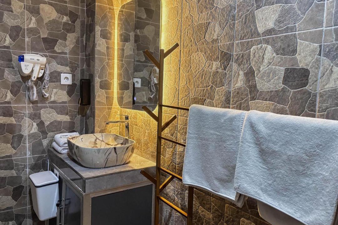 Photo of Bathroom in Petulu