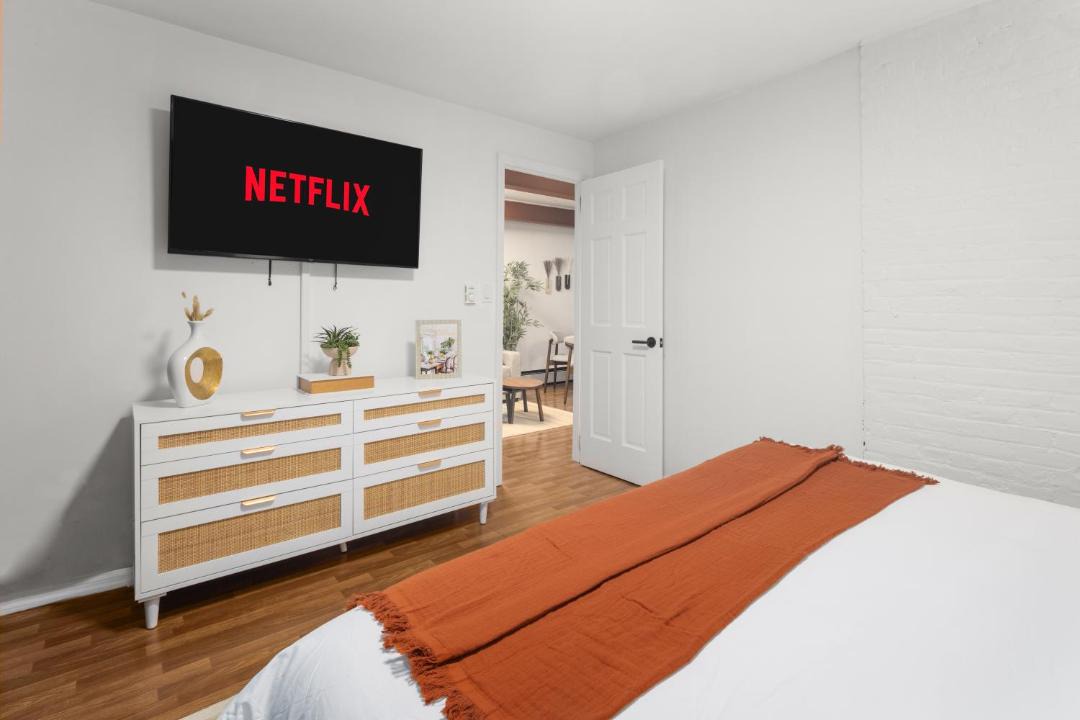 Photo of Others in Brooklyn Heights