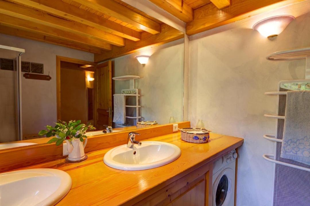 Photo of Bathroom in Marols