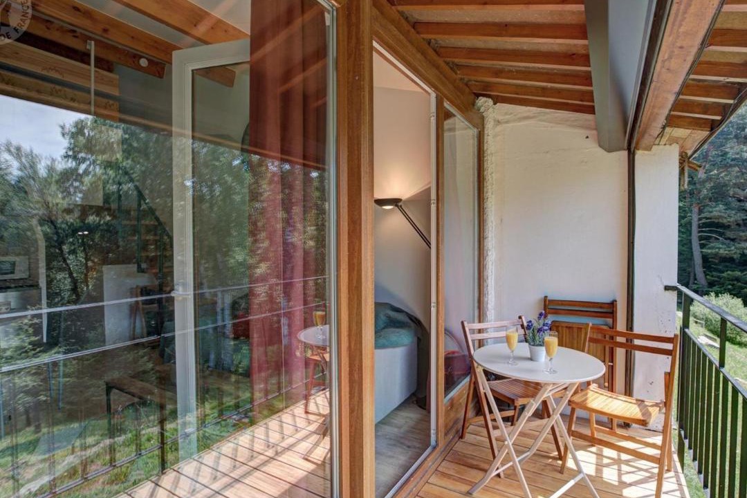Photo of Patio Balcony in Chalmazel-Jeansagniere