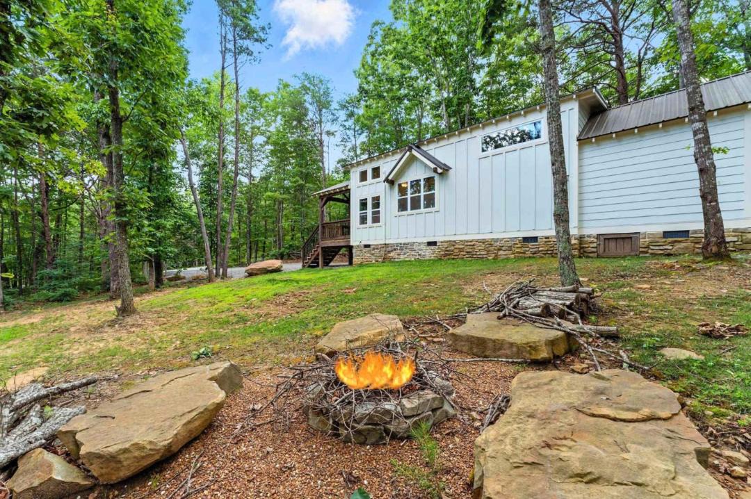 Photo of Others in Menlo