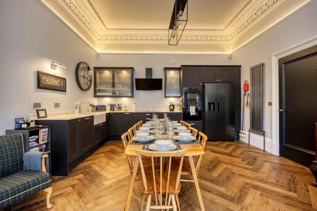 Photo of Others in Kelvinbridge