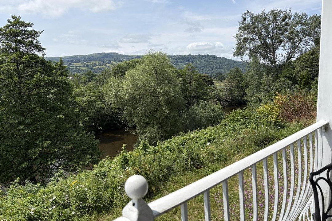 Photo of Patio Balcony in Gilwern