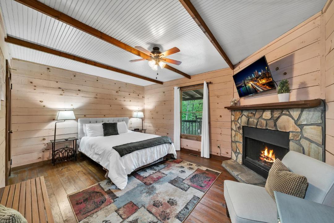 Photo of Bedroom in Ellijay
