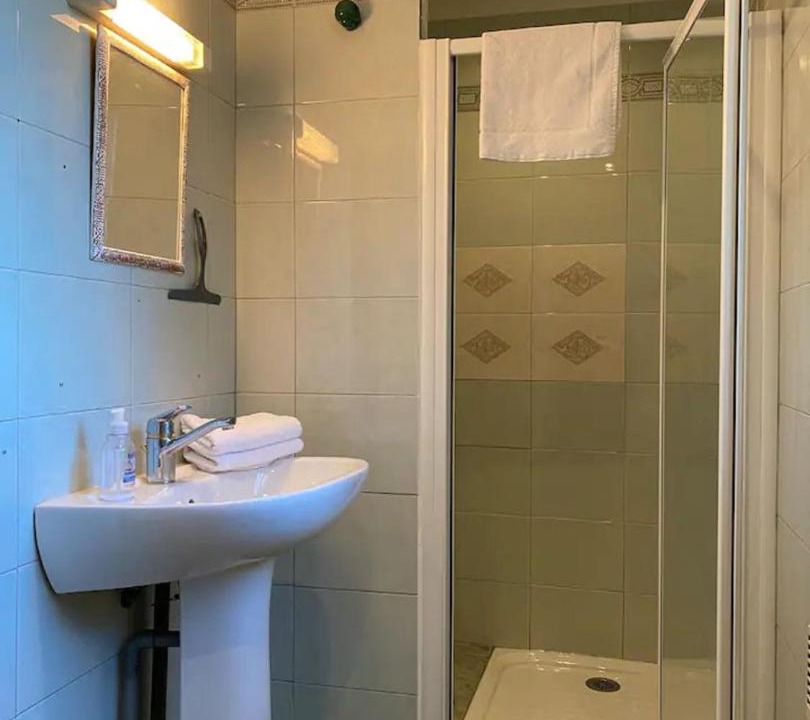 Photo of Bathroom in Anduze