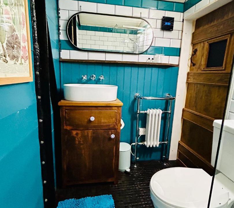 Photo of Bathroom in Three Cocks