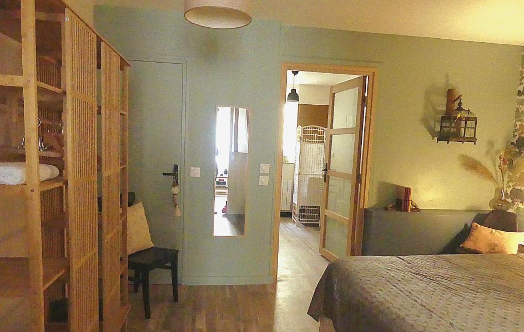 Photo of Bedroom in Tournus