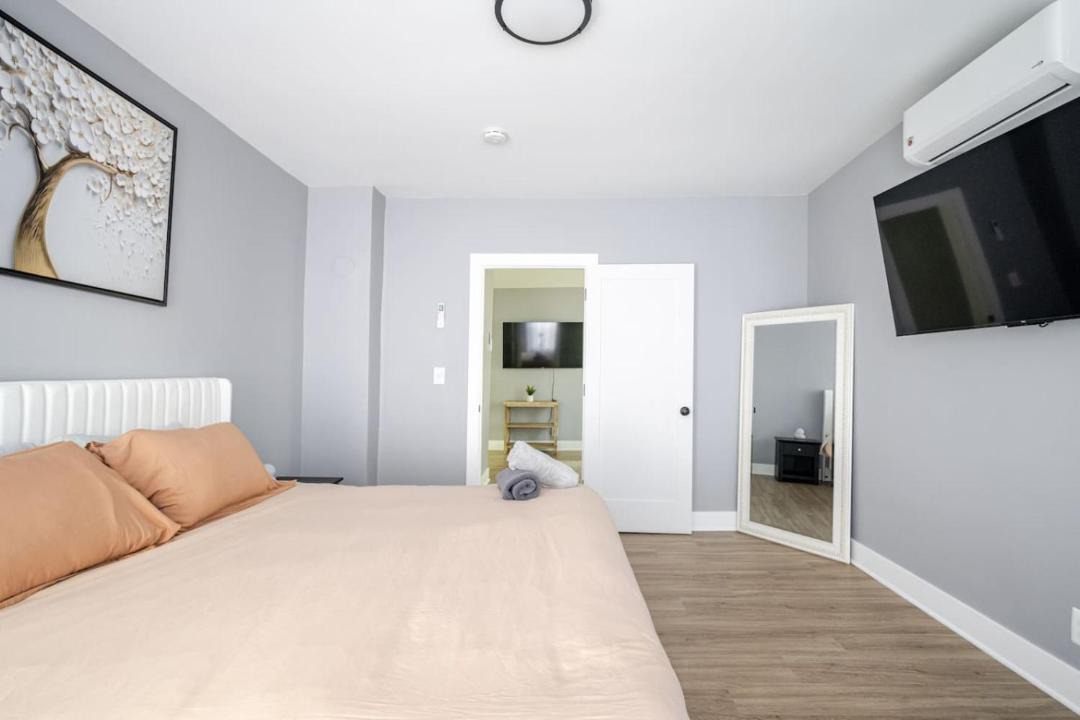 Photo of Bedroom in Black Rock Historic District