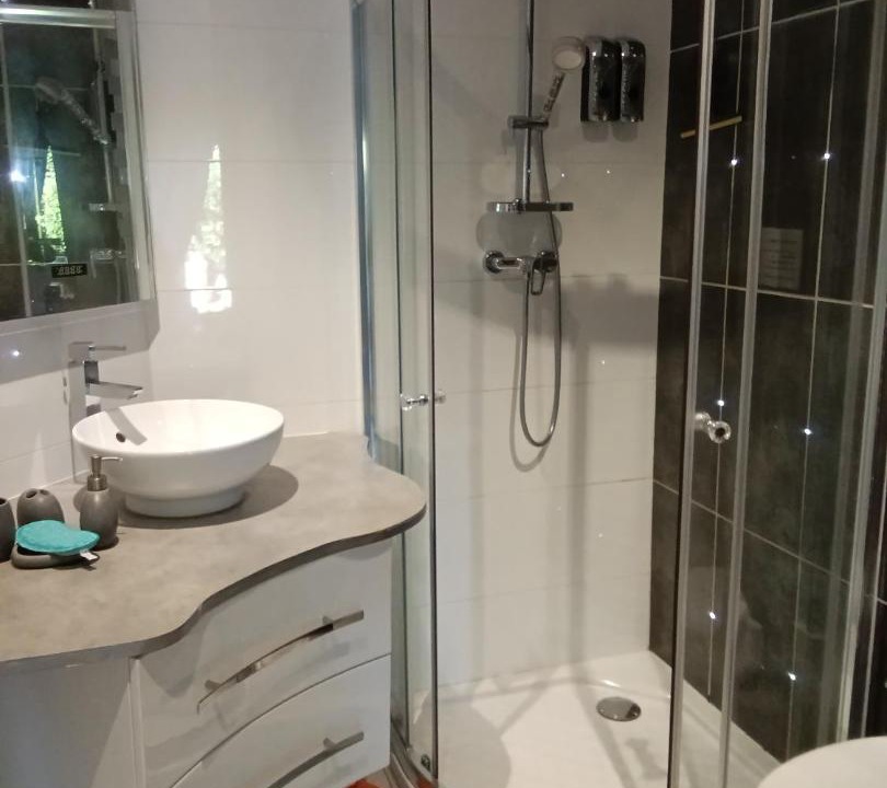 Photo of Bathroom in Genas