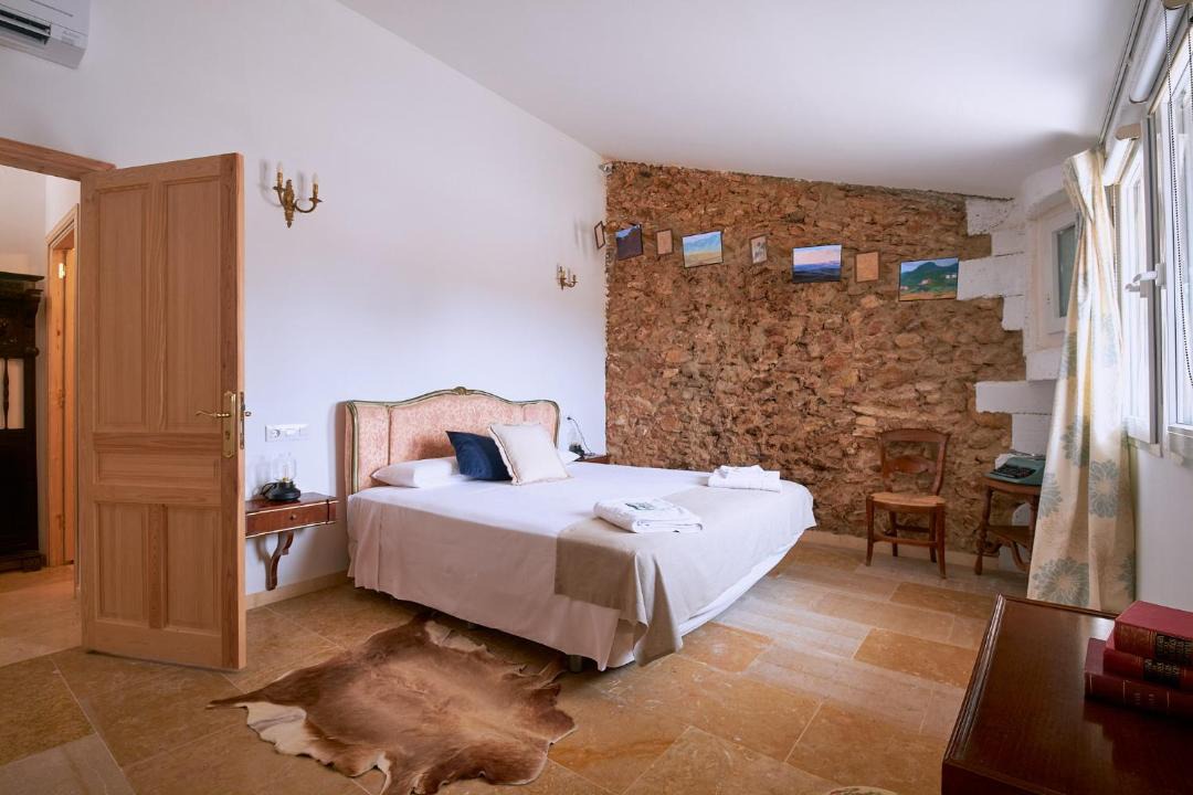 Photo of Bedroom in Camarles