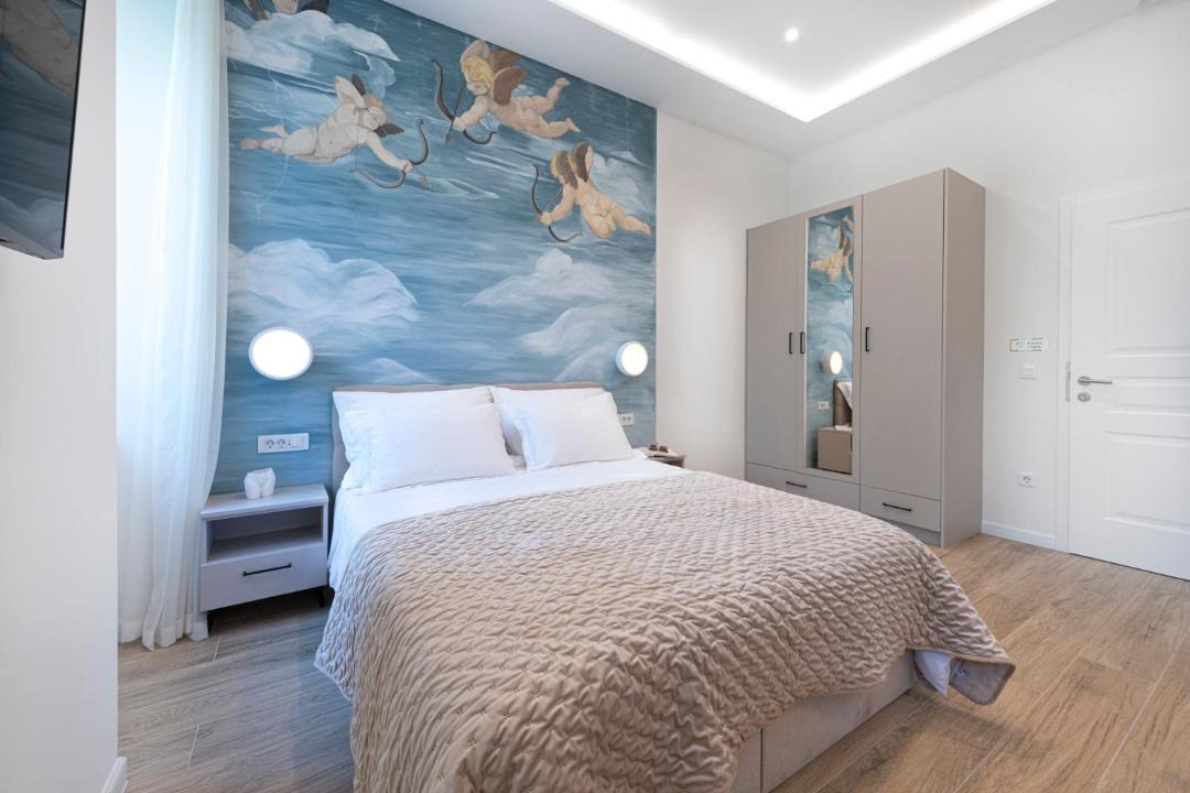 Photo of Bedroom in Pile