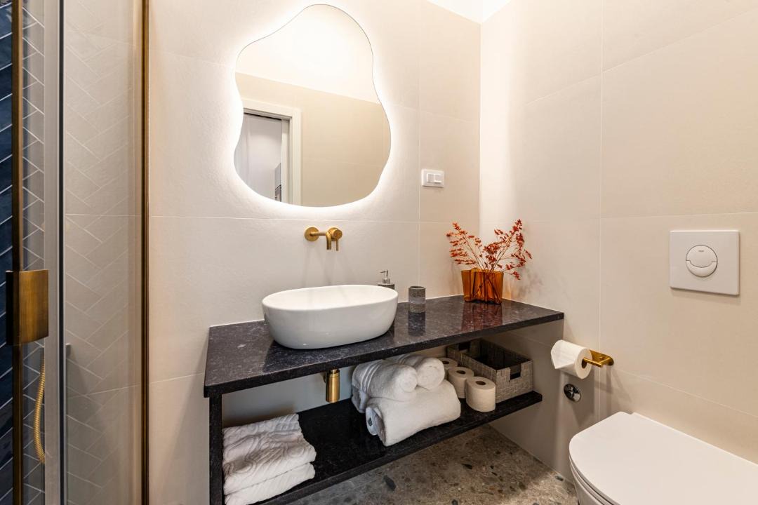 Photo of Bathroom in Pile