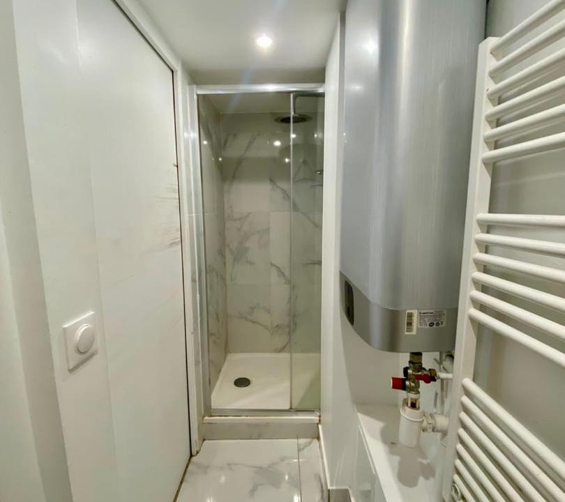 Photo of Bathroom in Quartier de la Plaine-de-Monceaux