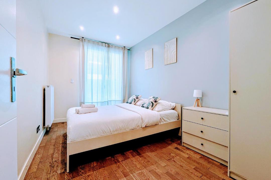 Photo of Bedroom in Clamart