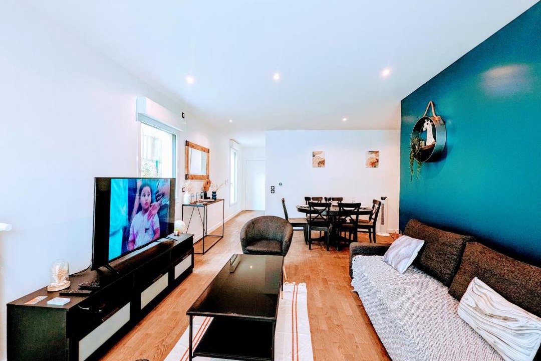 Photo of Livingroom in Clamart
