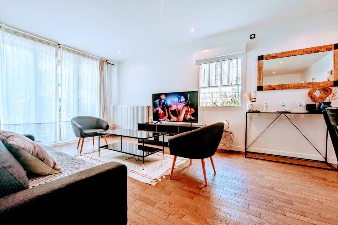 Photo of Livingroom in Clamart