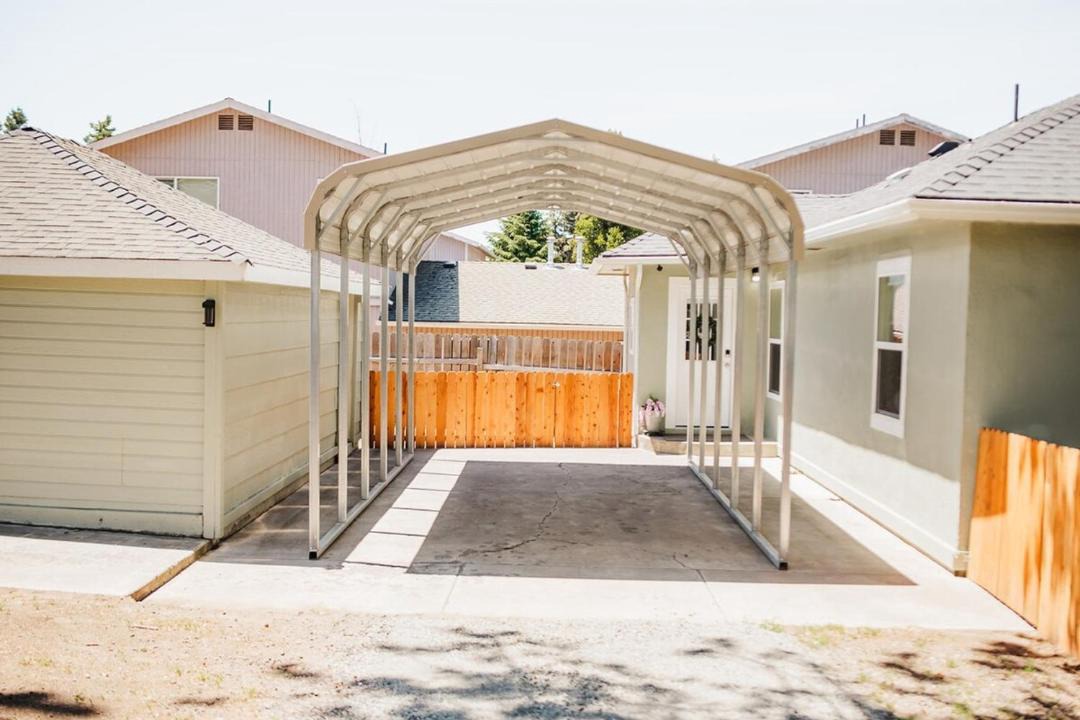 Photo of Others in Altamont