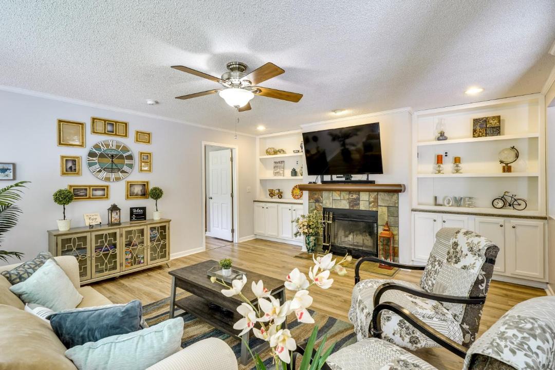 Photo of Livingroom in Hillsborough