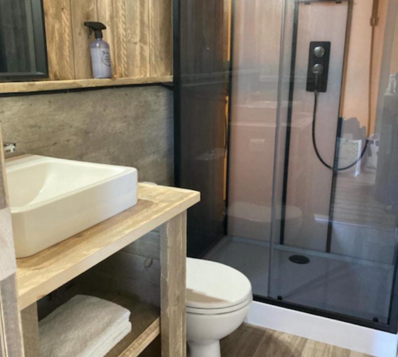 Photo of Bathroom in Pontorson