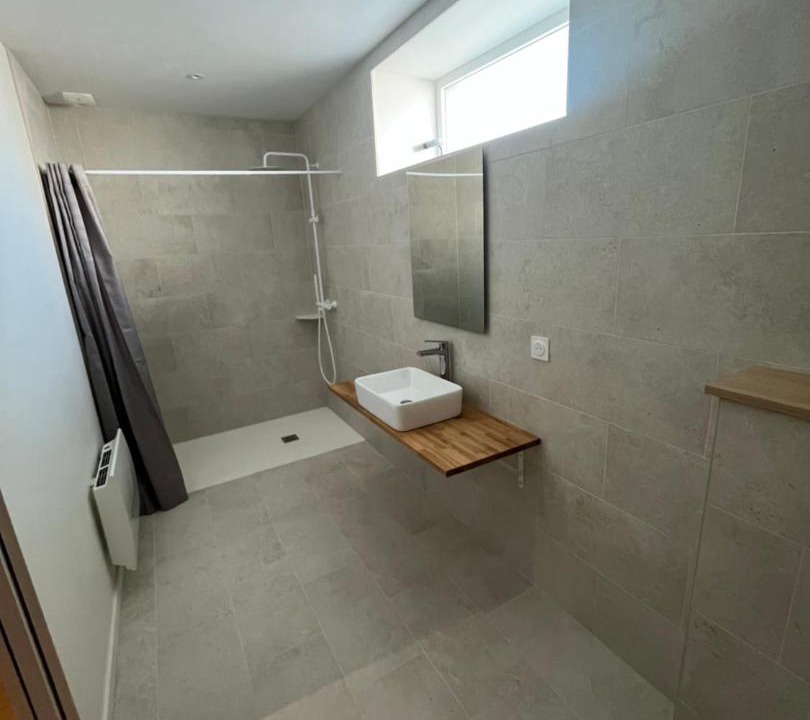 Photo of Bathroom in Falleron