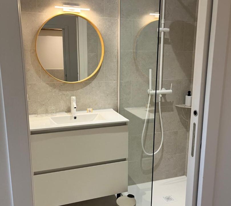 Photo of Bathroom in Falleron