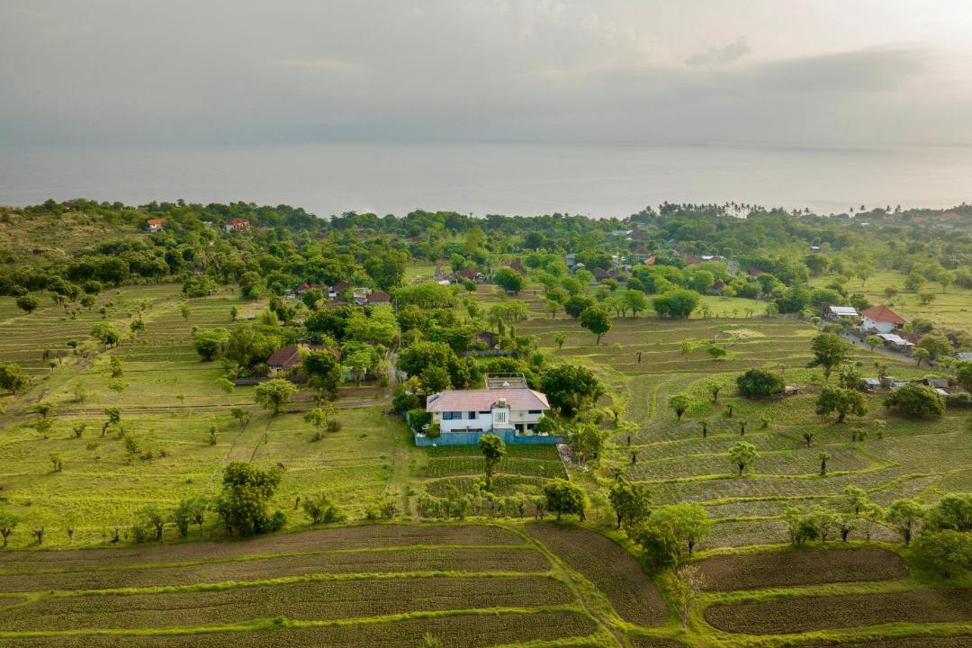 Photo of Others in Tulamben