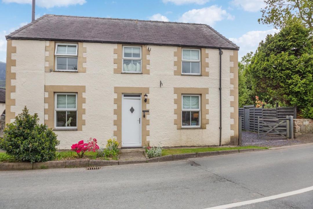 Photo of Others in Betws Garmon