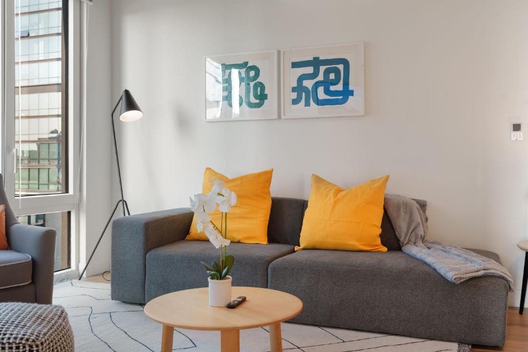Photo of Livingroom in River North