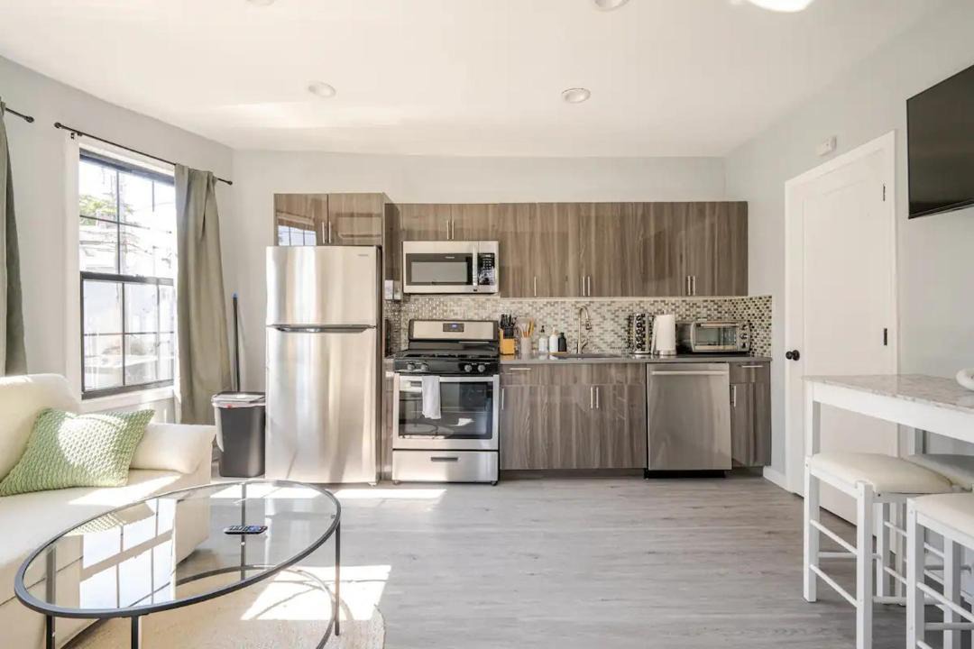 Photo of Kitchen in Black Rock Historic District
