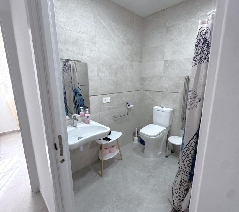 Photo of Bathroom in Los Banos de Fortuna