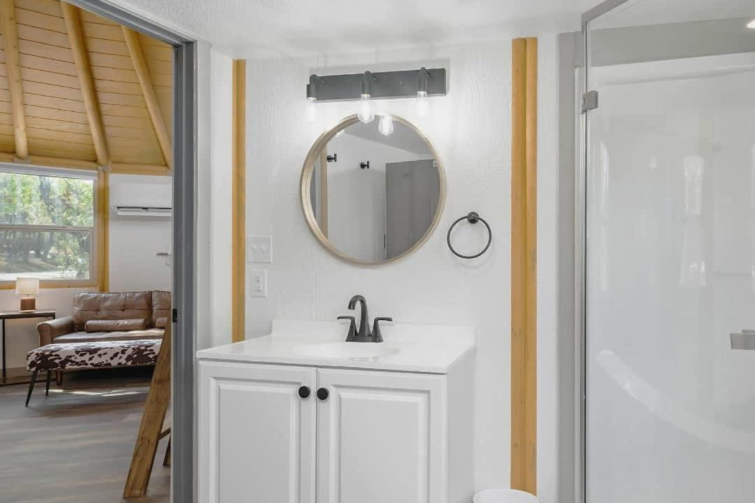 Photo of Bathroom in Canyon Lake