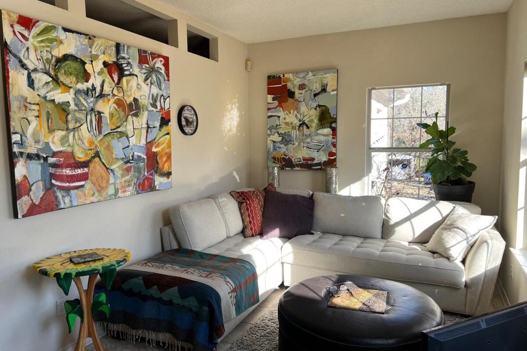 Photo of Livingroom in Bastrop