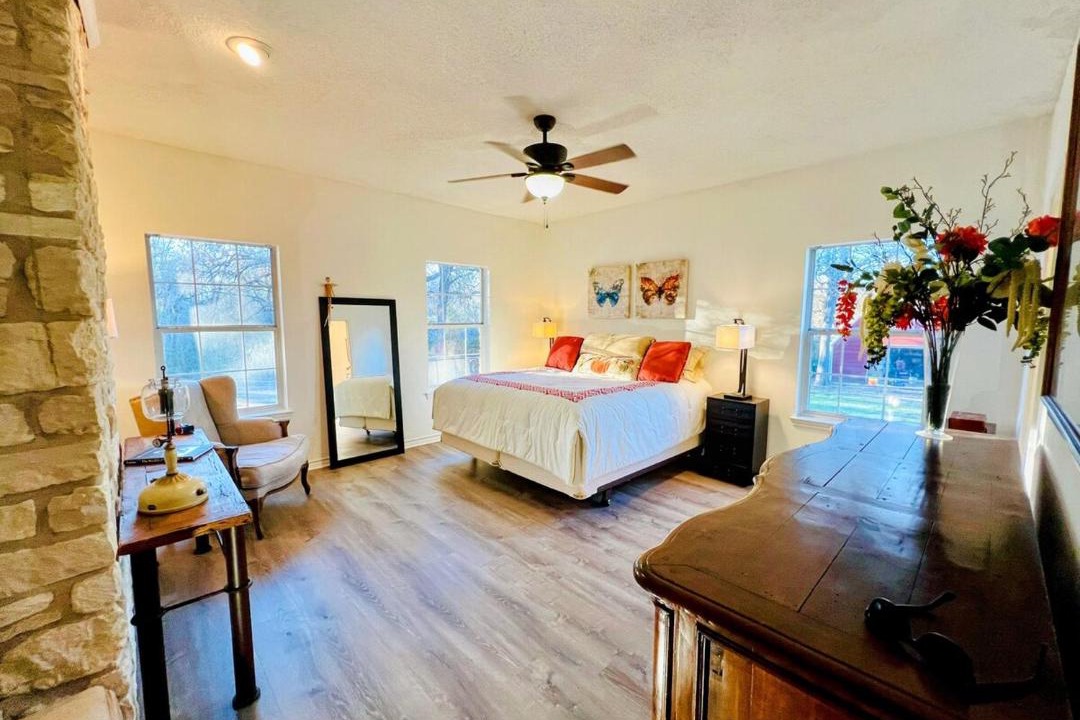 Photo of Bedroom in Bastrop