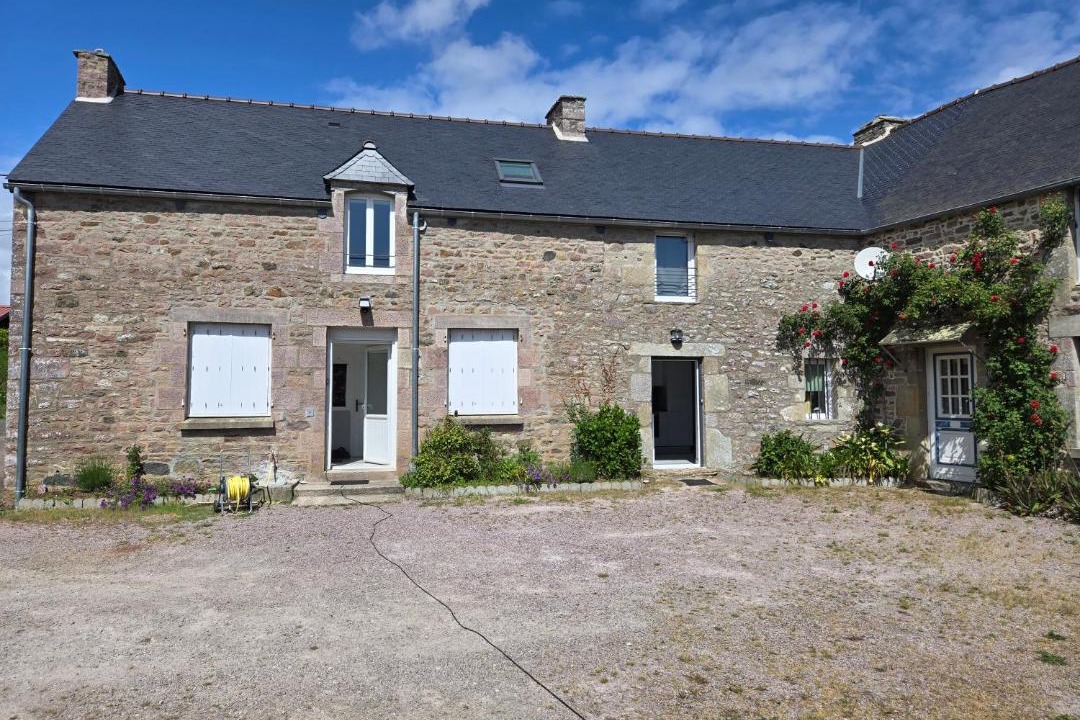 Photo of Others in Frehel