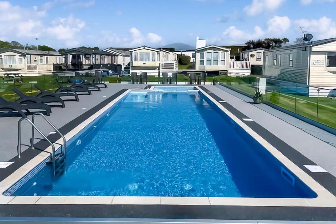 Photo of Others in Dinas