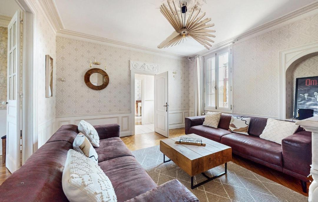 Photo of Others in Sens