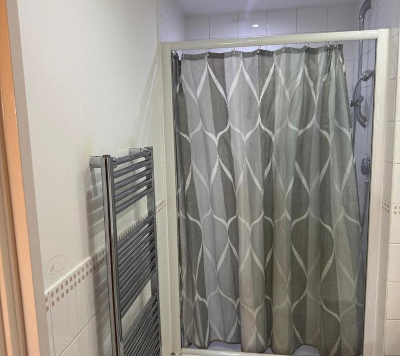 Photo of Bathroom in Addiscombe