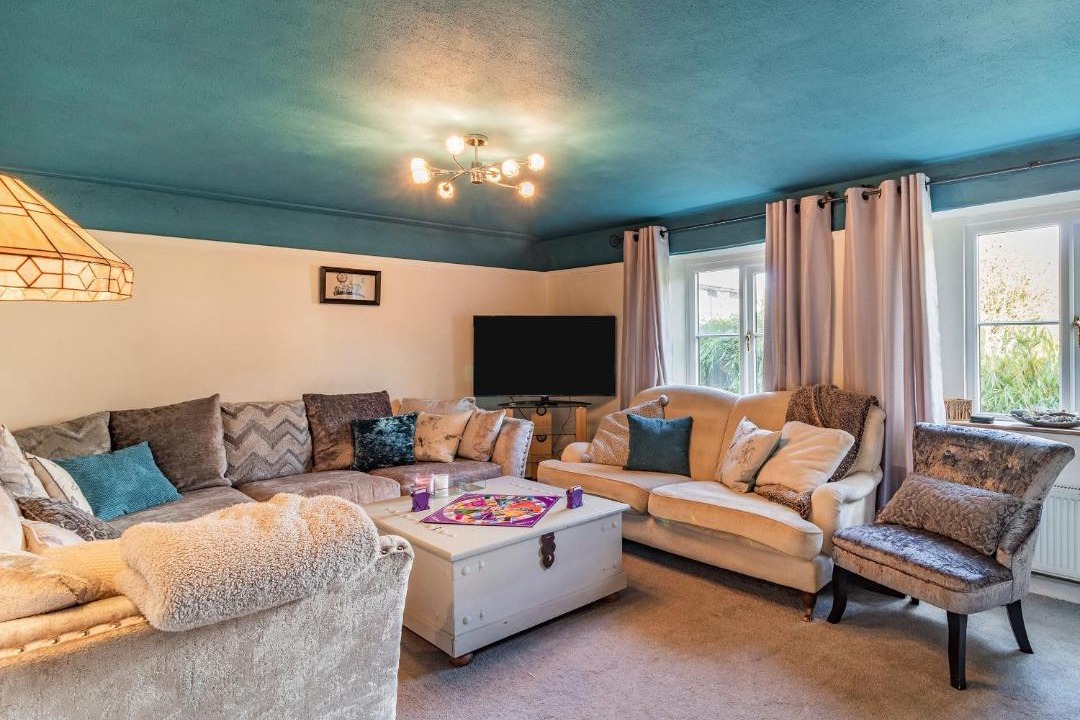 Photo of Others in Saham Toney