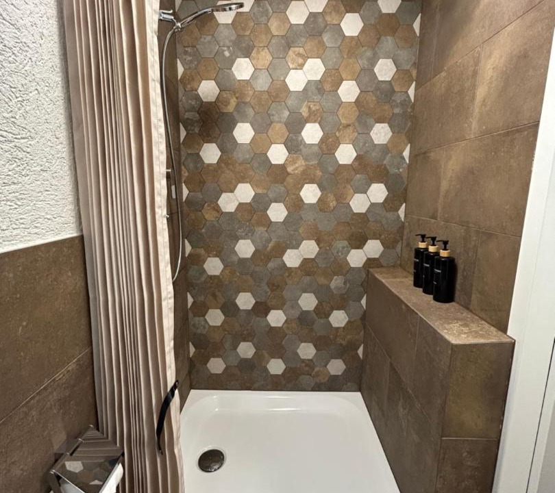 Photo of Bathroom in Horn