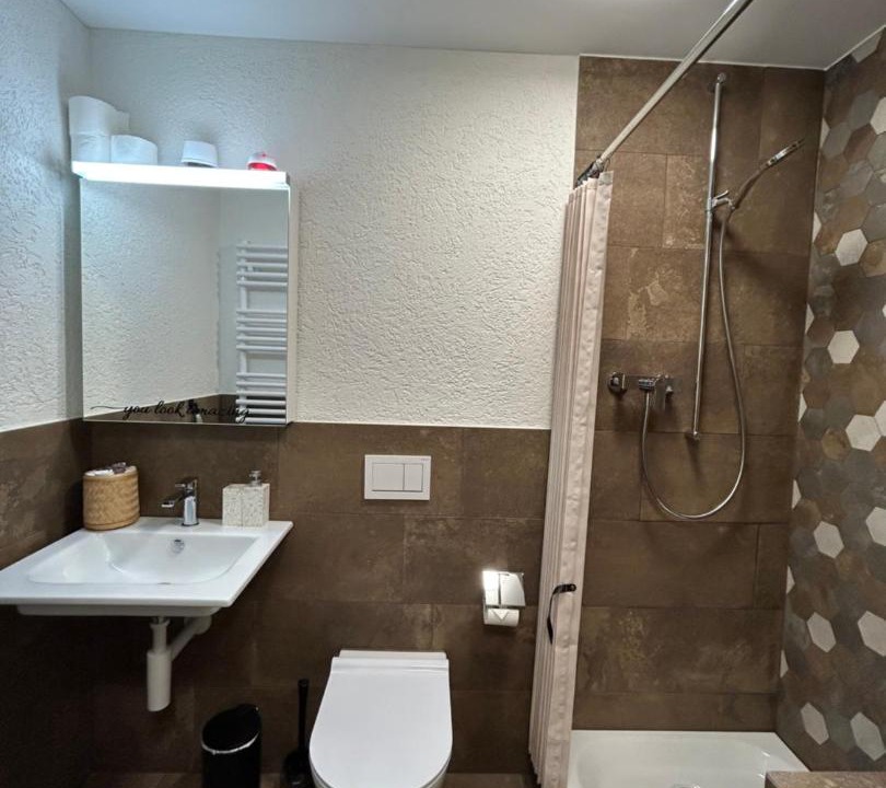 Photo of Bathroom in Horn