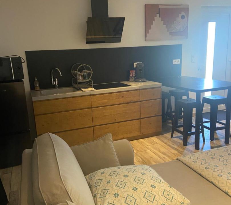 Photo of Others in Venouse