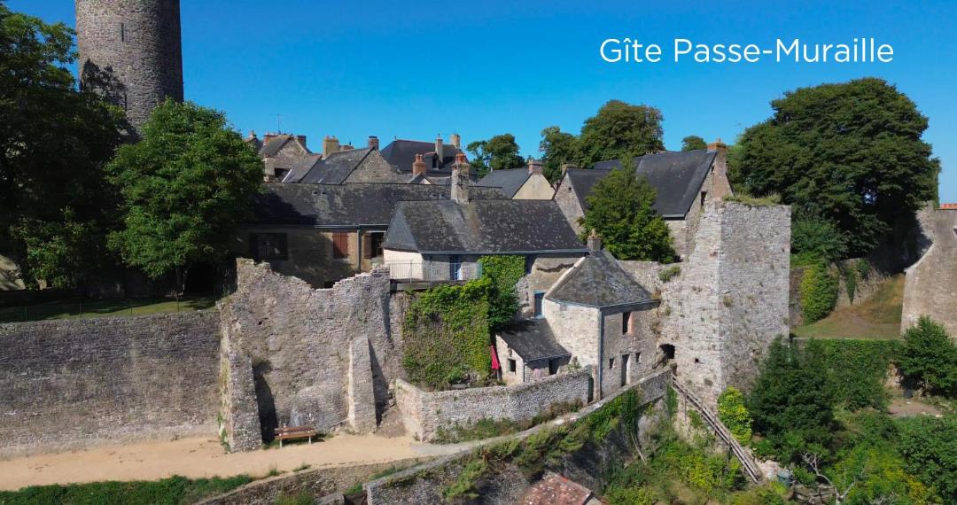 Photo of Buildings in Sainte-Suzanne-and-Chammes
