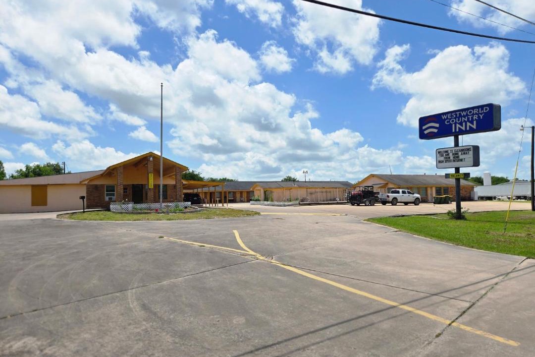 Photo of Buildings in Hubbard