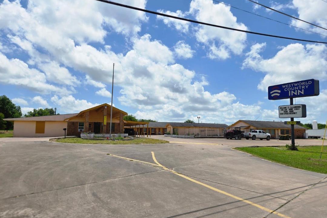 Photo of Buildings in Hubbard