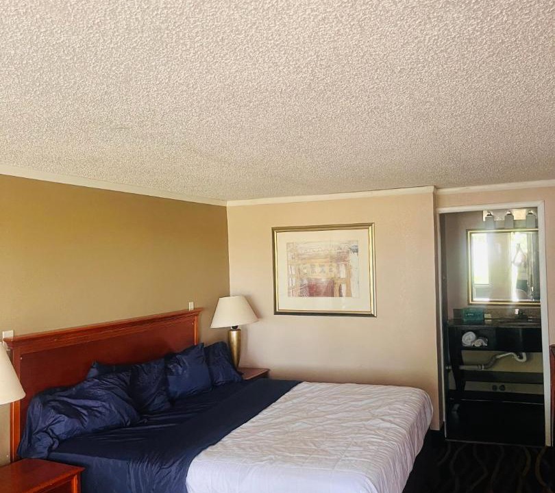 Photo of Bedroom in Frenchtown Township