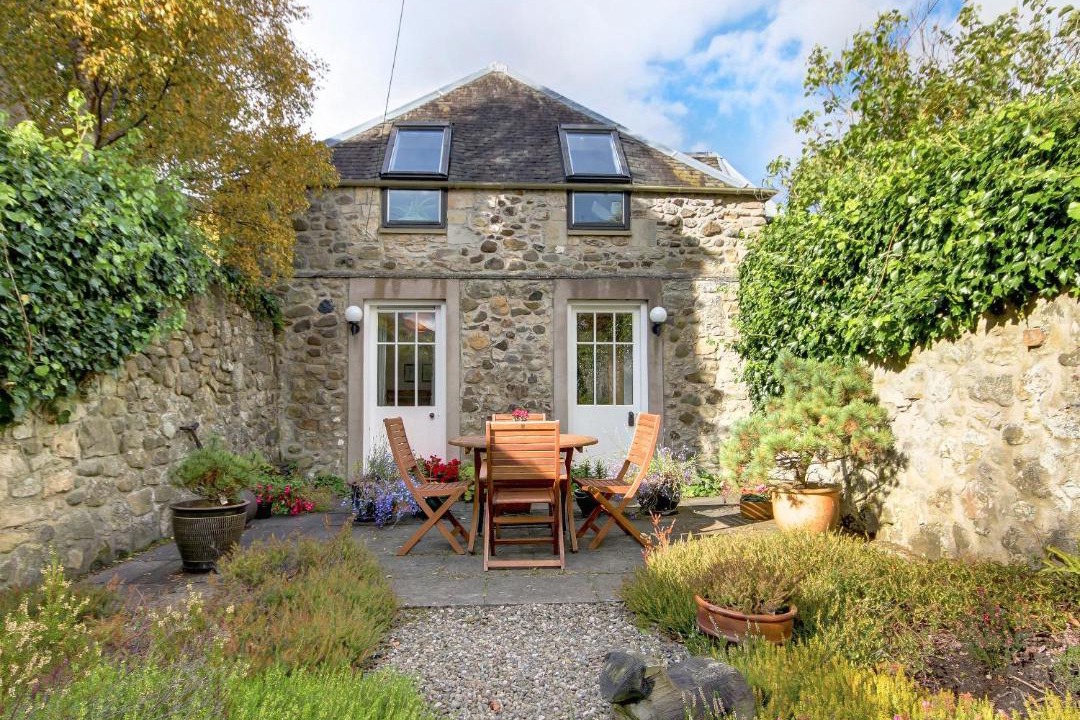 Photo of Others in Linlithgow