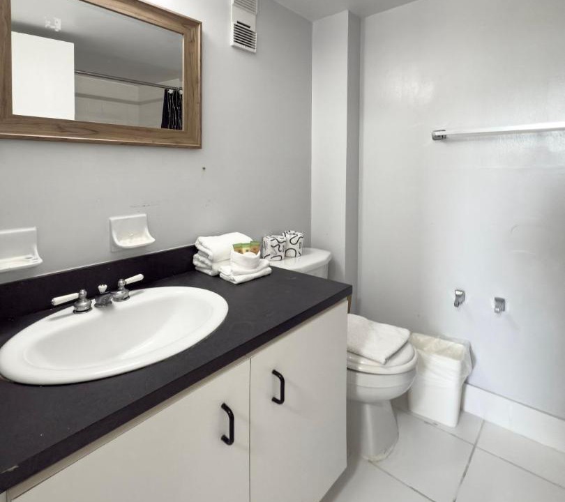 Photo of Bathroom in Flamingo/Lummus